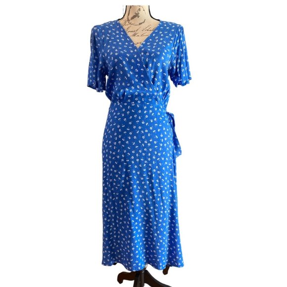 Lulus Dresses & Skirts - LULUS  wrap dress, blue floral, size L. midi length.